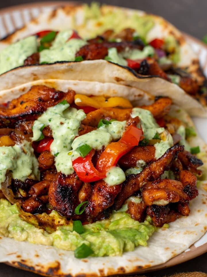 chicken fajitas with cilantro yogurt sauce