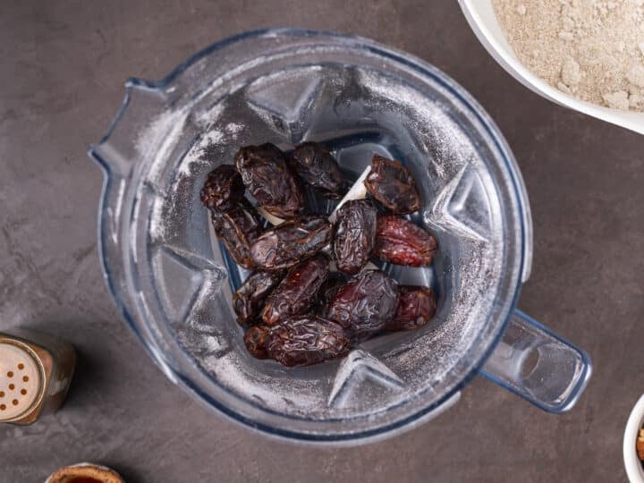 dates in a blender